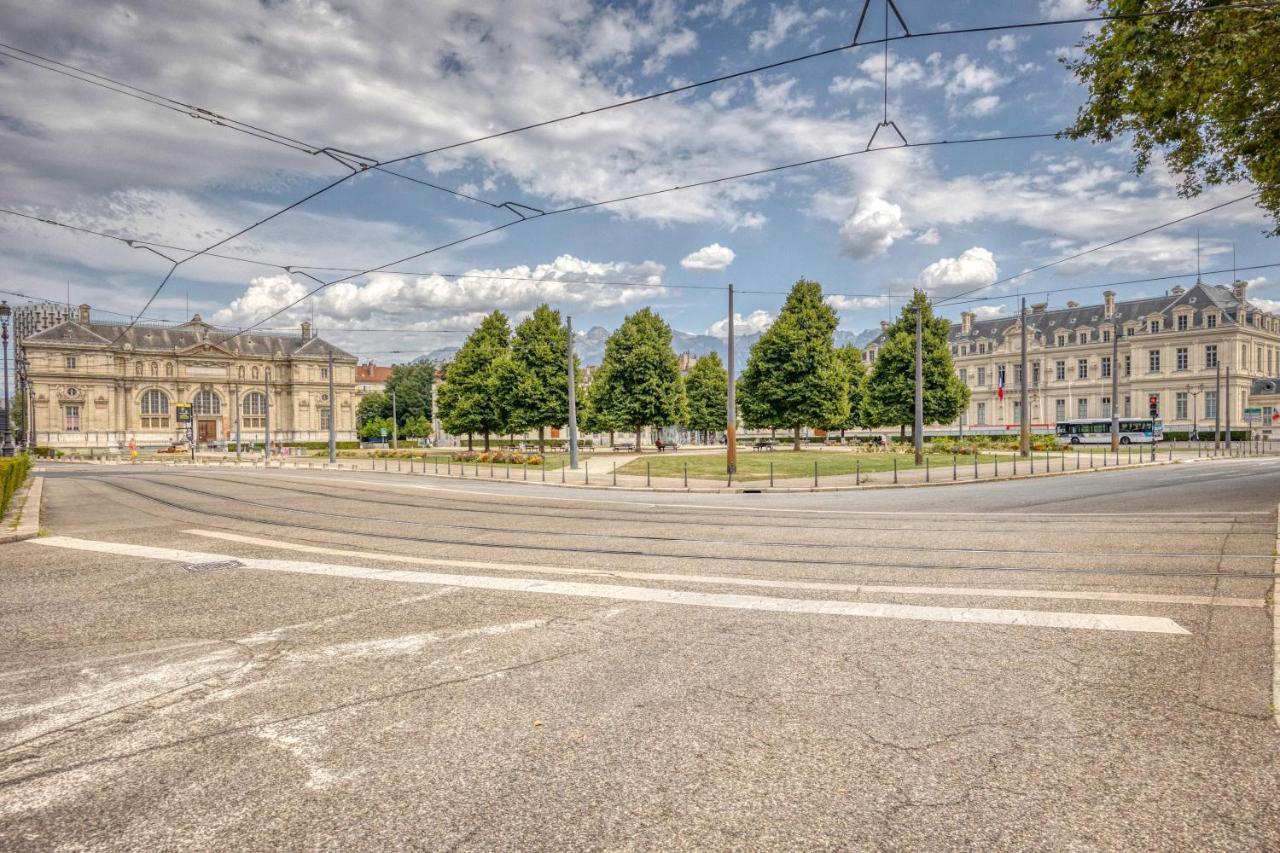 Libertad - Verdun Grenoble Exteriör bild