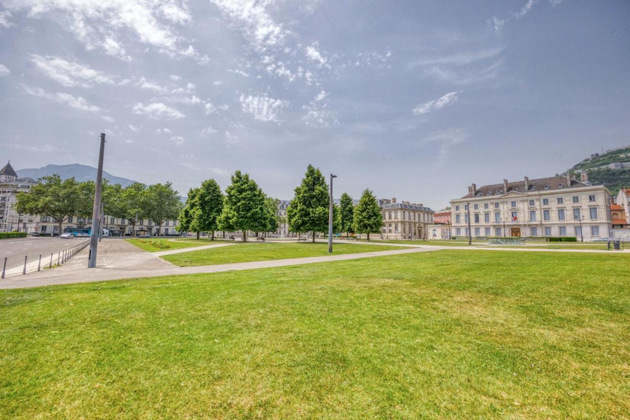 Libertad - Verdun Grenoble Exteriör bild